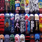 plateaux de skateboards suspendus